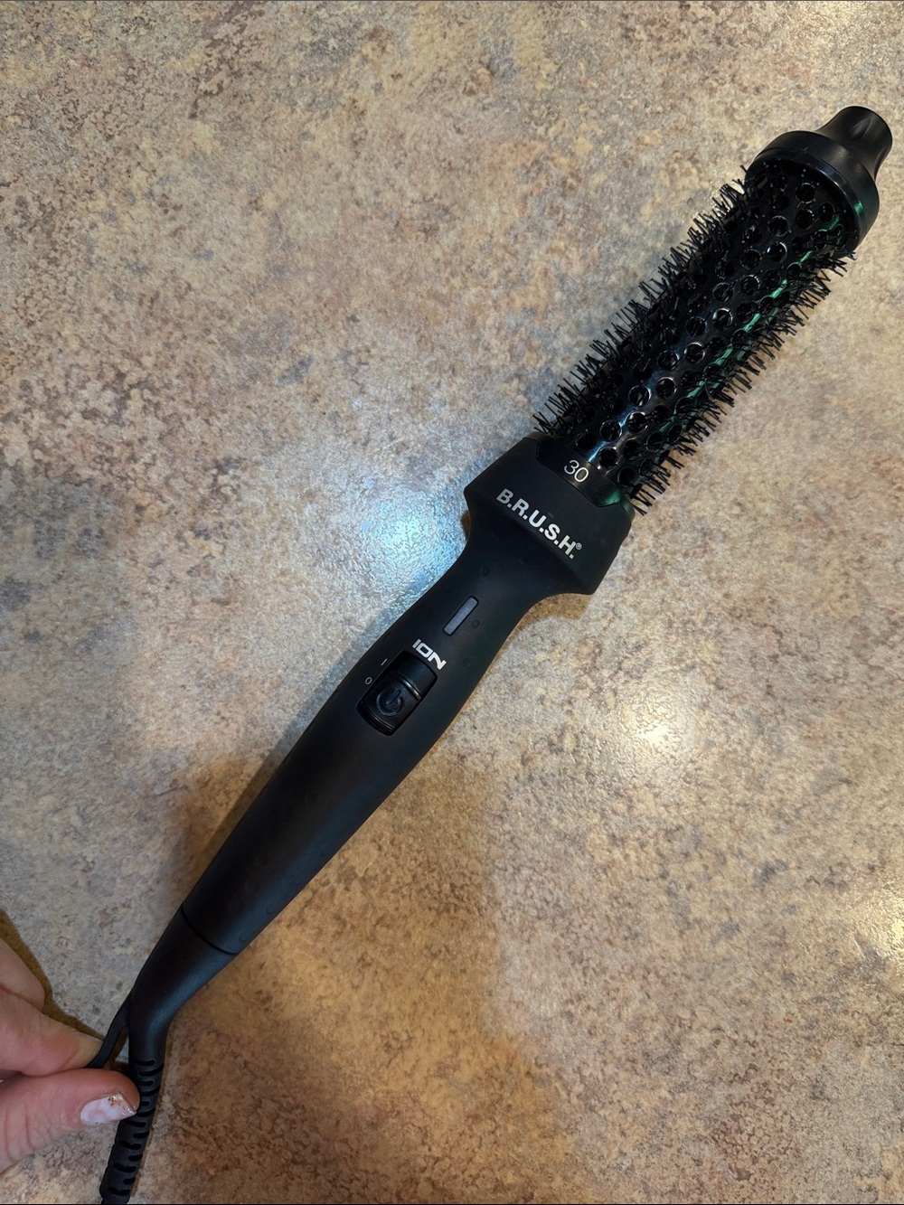 B.R.U.S.H. 30 HOT STYLING BRUSH Argan Oil, Macadamia Oil + Keratin Infused